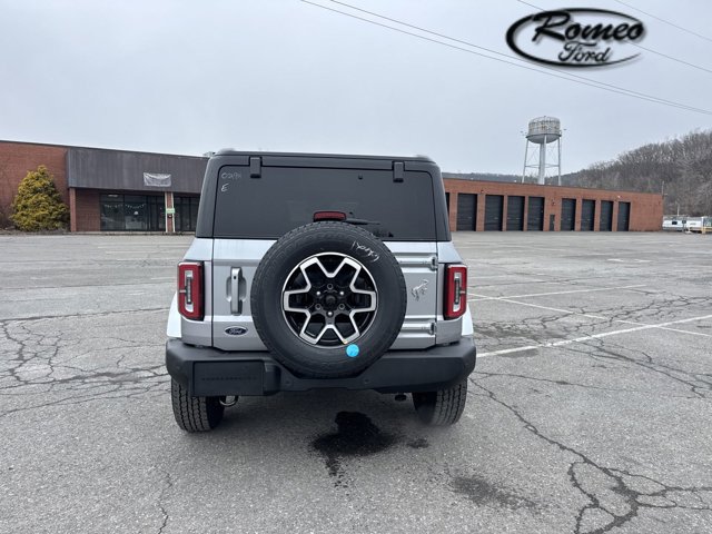 Vehicle image 33 of 36