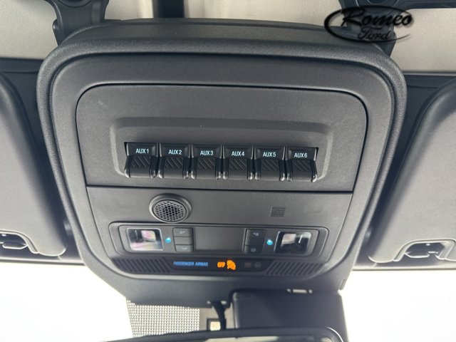Vehicle image 34 of 36