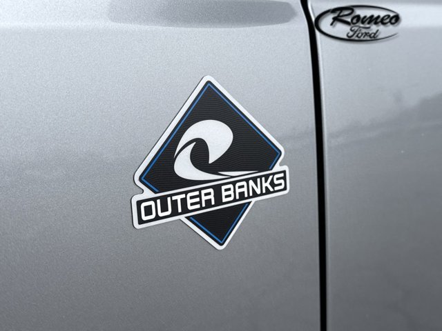 Vehicle image 27 of 36