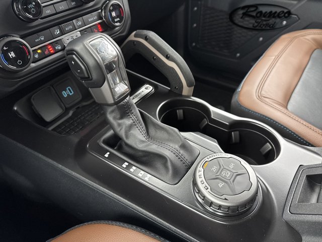 Vehicle image 24 of 36