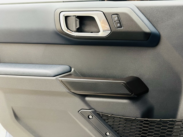 Vehicle image 42 of 45