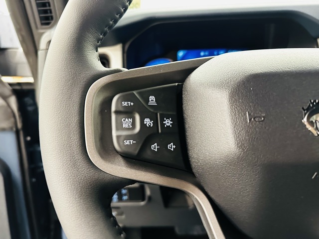 Vehicle image 39 of 45