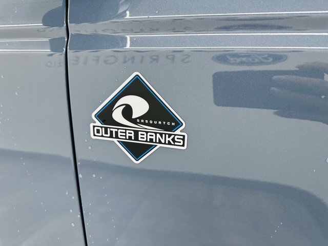 Vehicle image 11 of 45