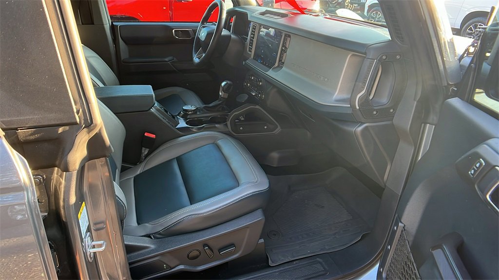 2024 Ford Bronco Outer Banks Image 14 of 33