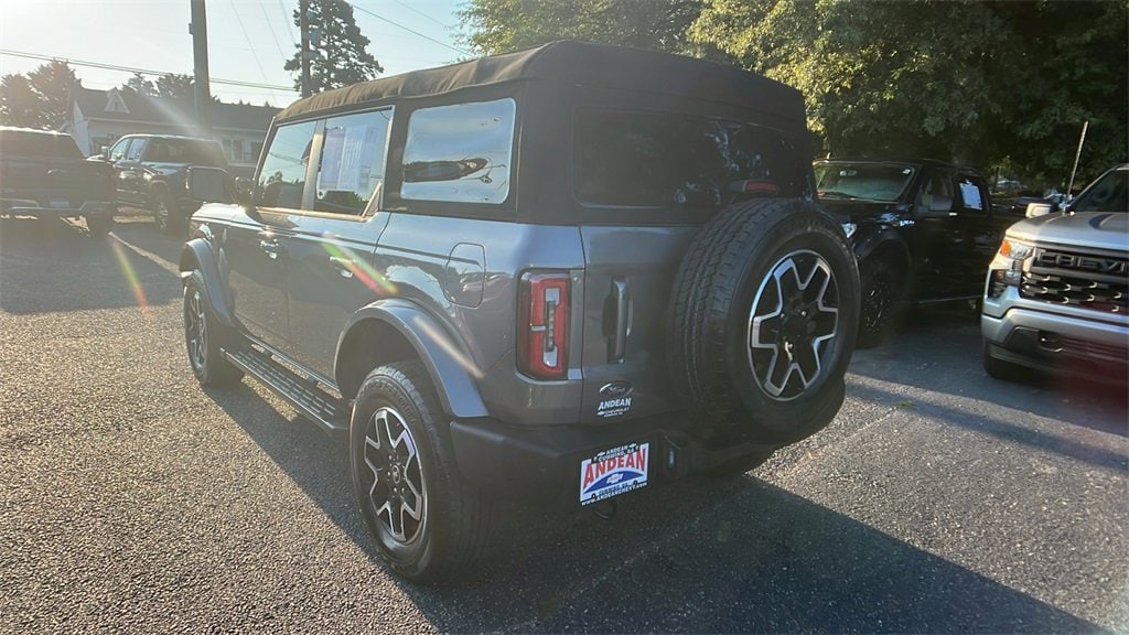 2024 Ford Bronco Outer Banks Image 4 of 33