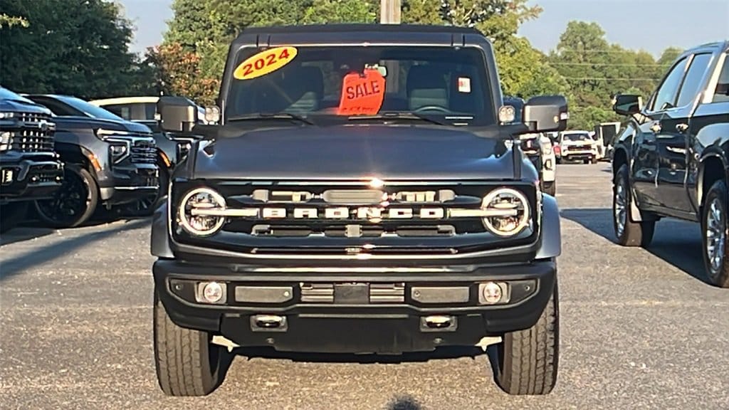 2024 Ford Bronco Outer Banks Image 7 of 33