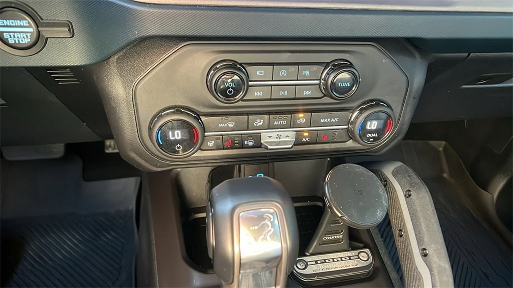 2024 Ford Bronco Outer Banks Image 31 of 33