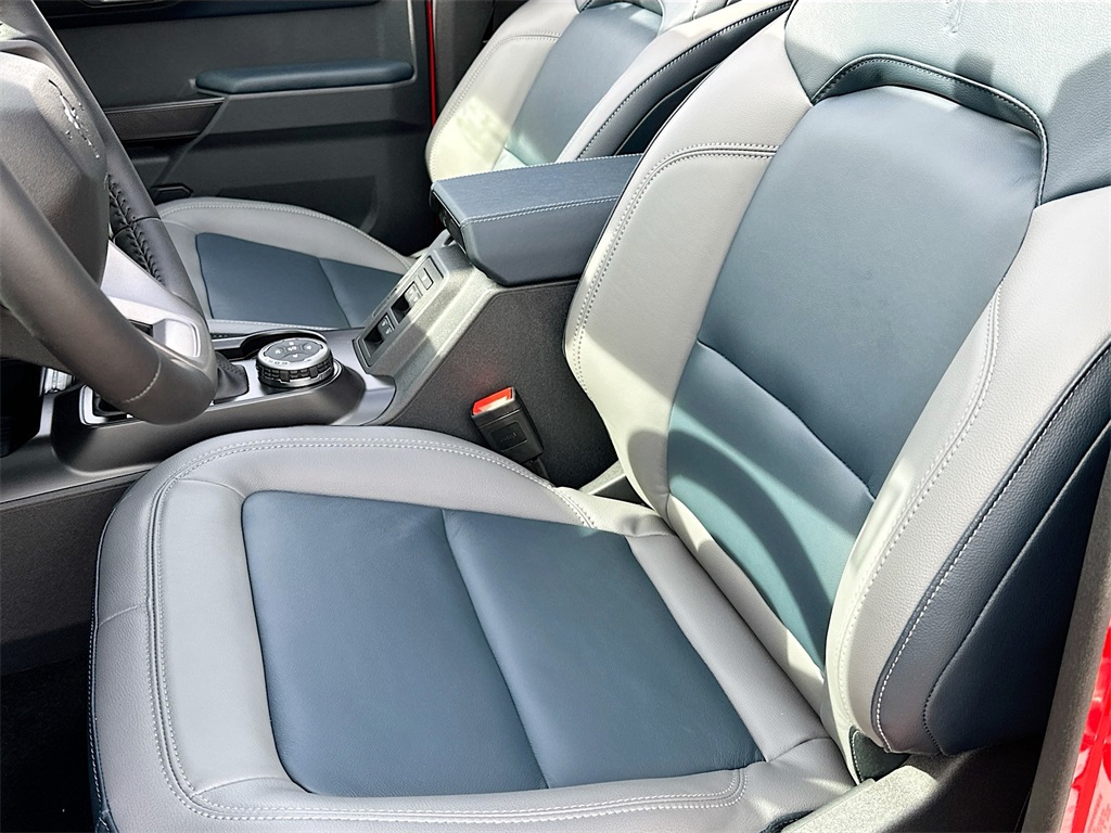 Vehicle image 12 of 19