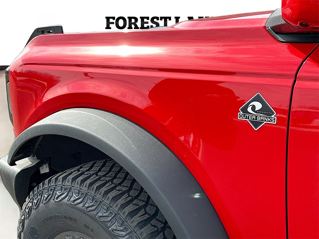 Vehicle image 17 of 19