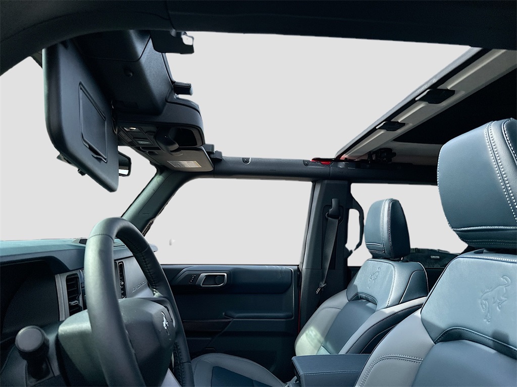 Vehicle image 6 of 19