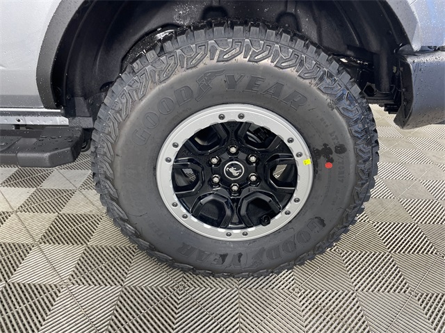 Vehicle image 23 of 24