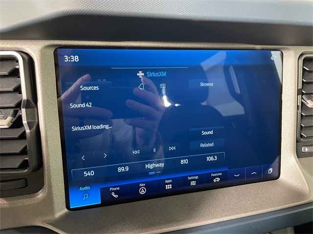 Vehicle image 11 of 24