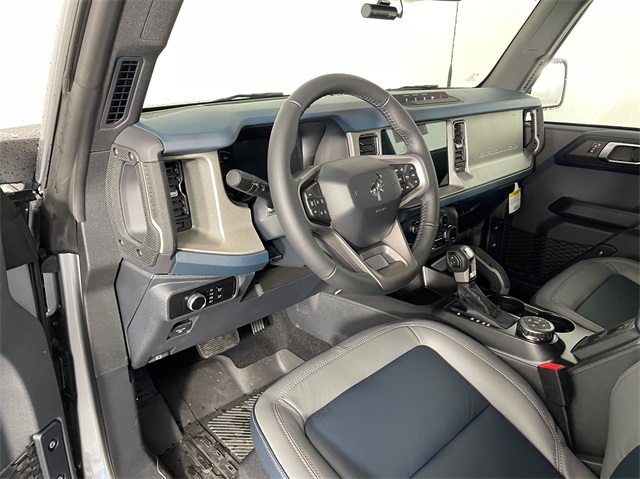 Vehicle image 9 of 24