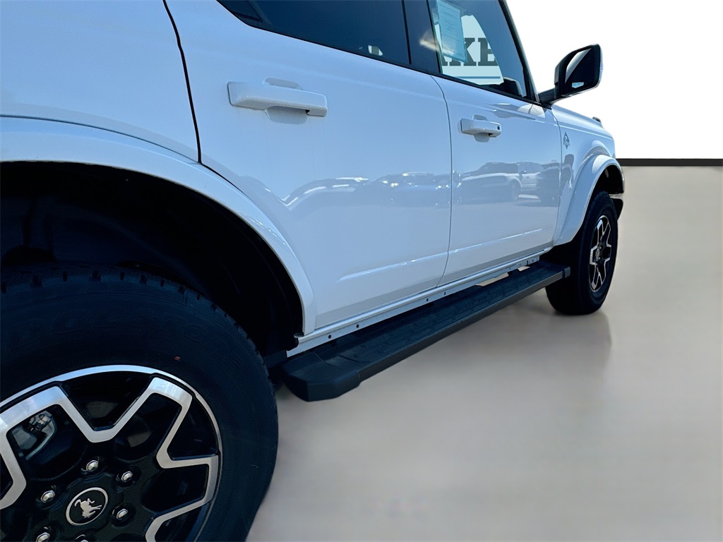 Vehicle image 20 of 22