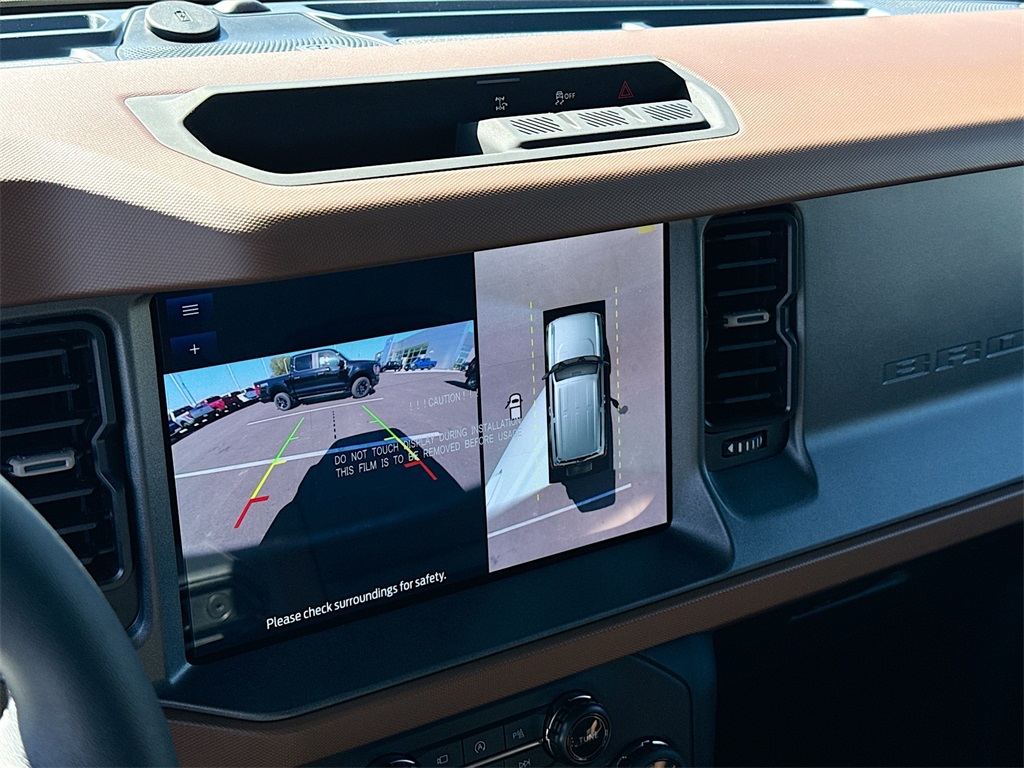 Vehicle image 7 of 22
