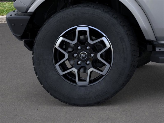 Vehicle image 21 of 25