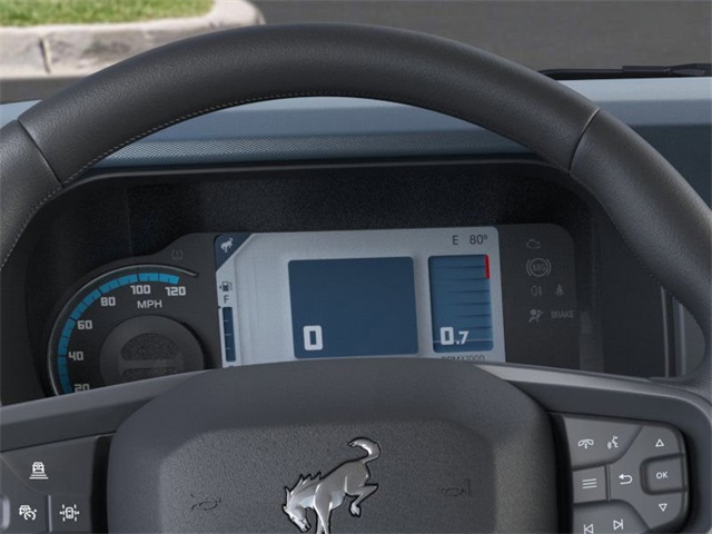 Vehicle image 13 of 25