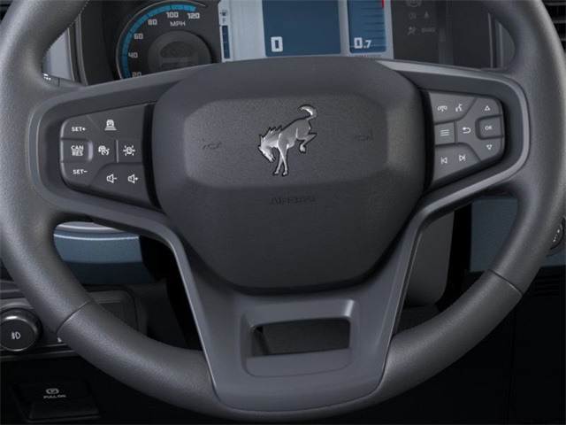 Vehicle image 14 of 25