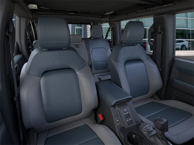 Vehicle image 10 of 25