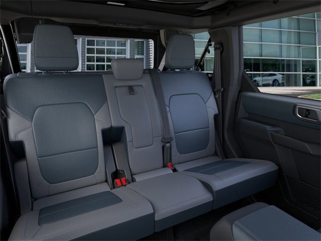 Vehicle image 11 of 25