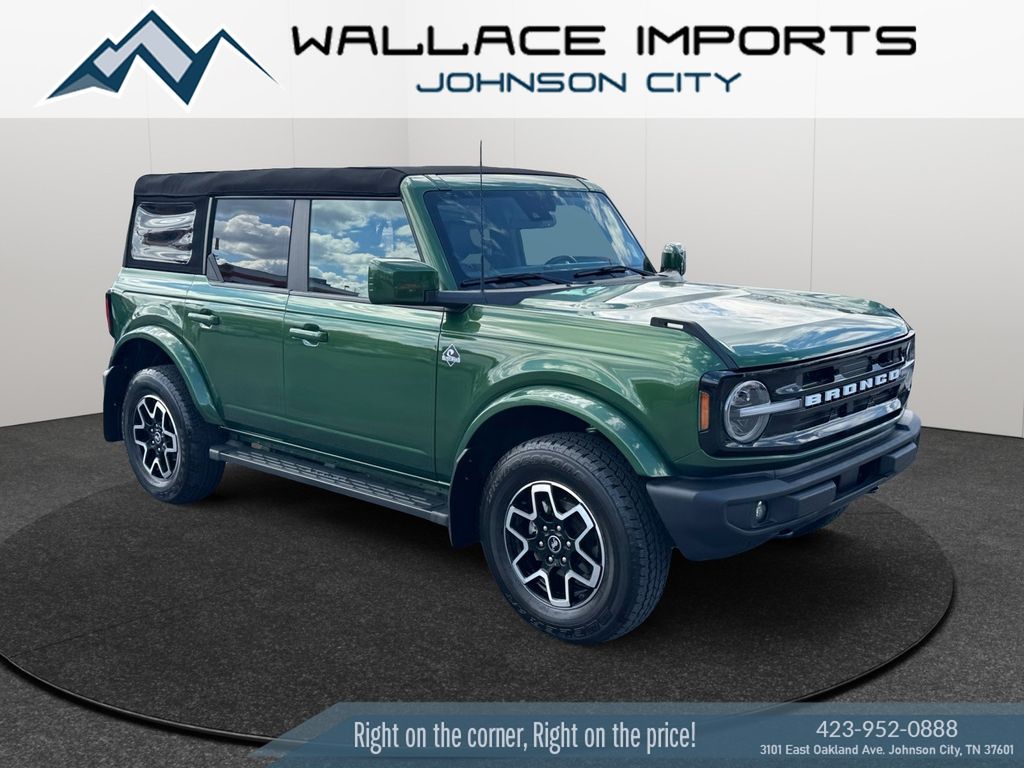 2024 Ford Bronco Outer Banks Image 3 of 46