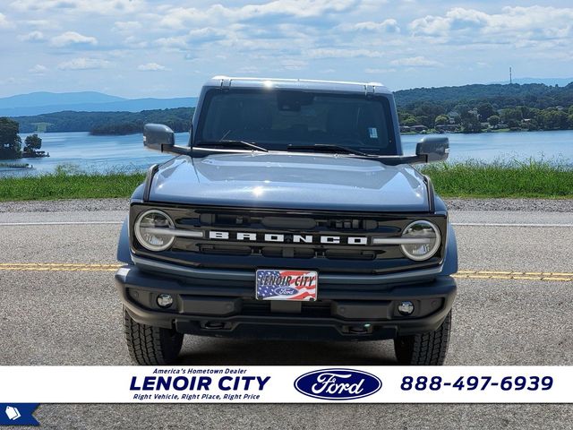 2024 Ford Bronco Outer Banks Image 2 of 28