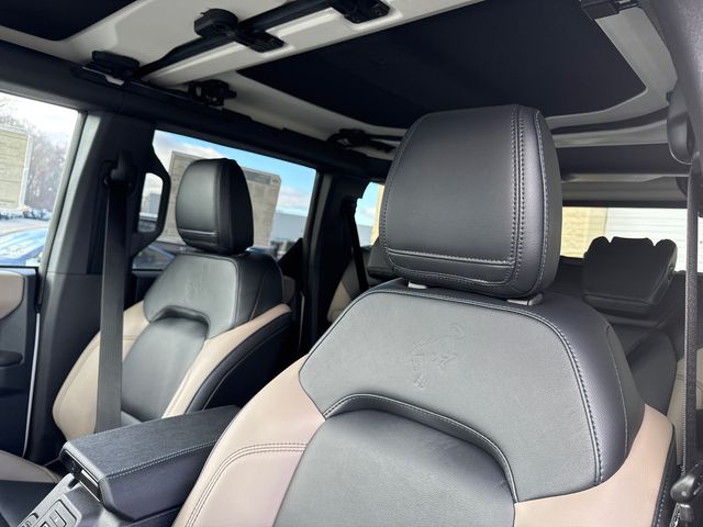 Vehicle image 11 of 26