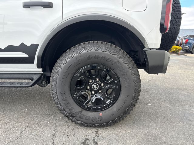 Vehicle image 9 of 26