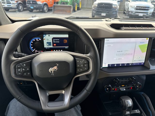 Vehicle image 16 of 26