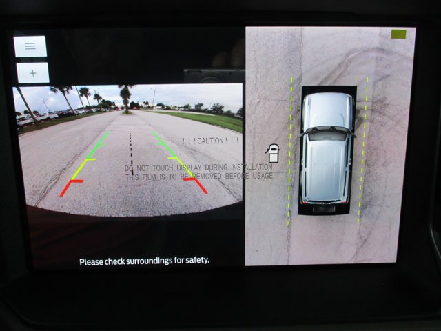 Vehicle image 17 of 26