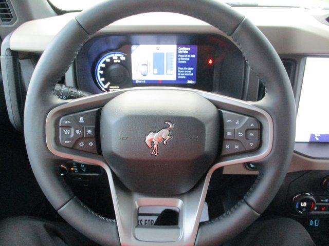 Vehicle image 12 of 26