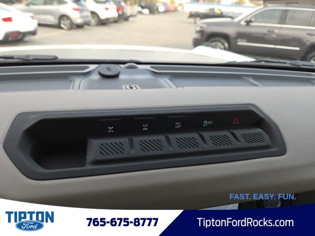 Vehicle image 19 of 45