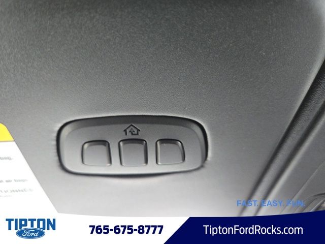 Vehicle image 38 of 45