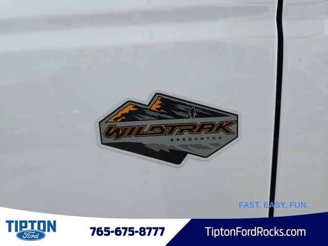 Vehicle image 23 of 45