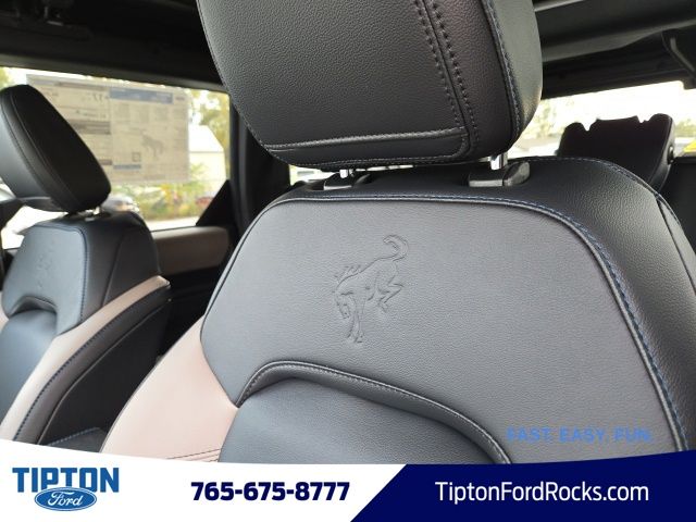 Vehicle image 28 of 45