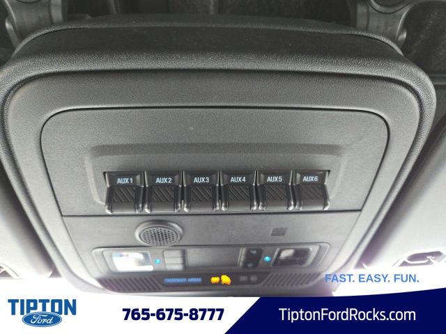 Vehicle image 40 of 45