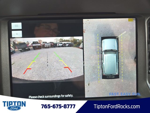 Vehicle image 17 of 45