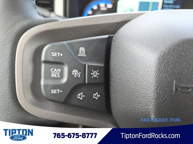 Vehicle image 29 of 45