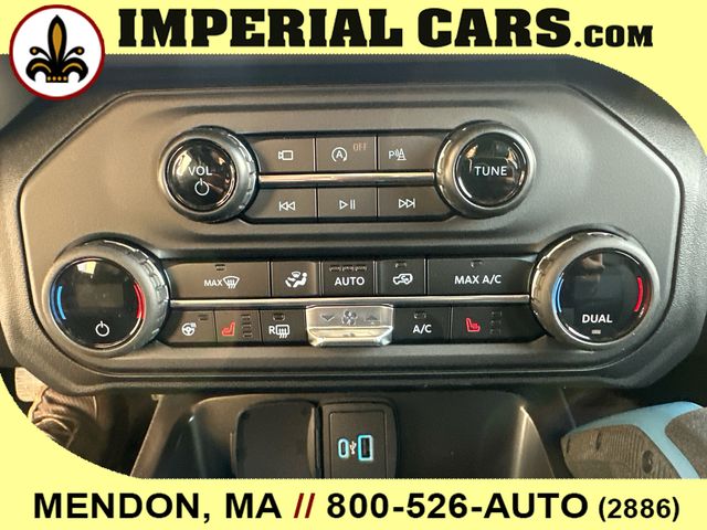 Vehicle image 37 of 38