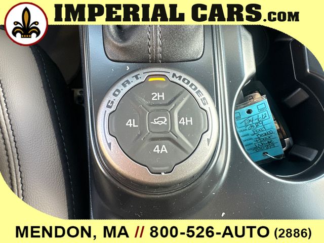Vehicle image 26 of 38