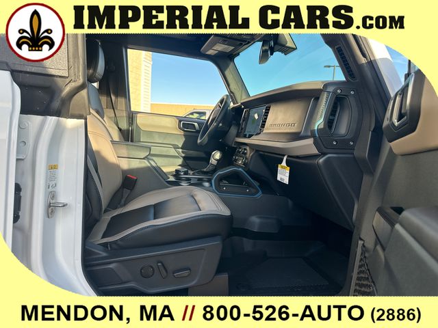 Vehicle image 21 of 38