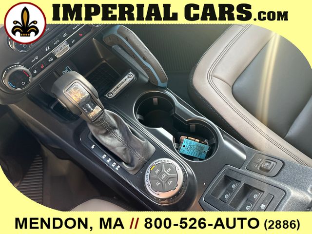 Vehicle image 33 of 38