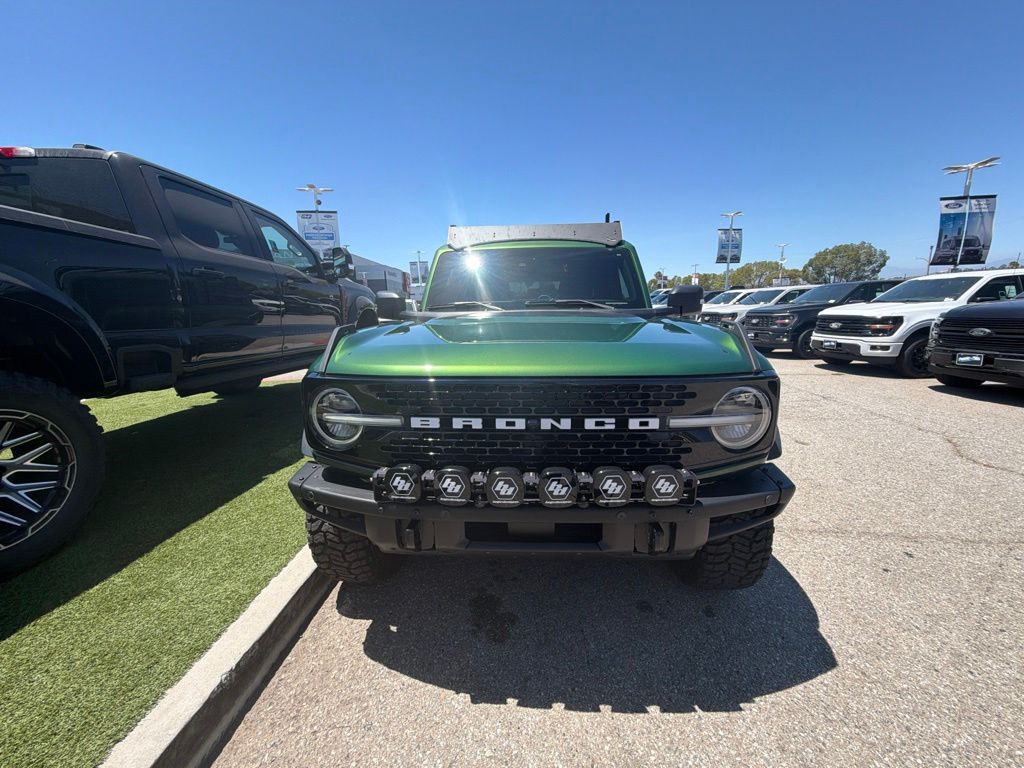 2024 Ford Bronco Wildtrak Image 2 of 8