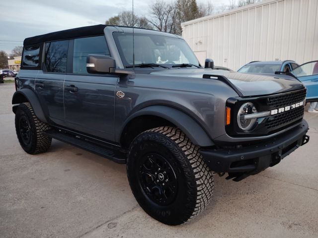 2024 Ford Bronco Wildtrak Image 3 of 12