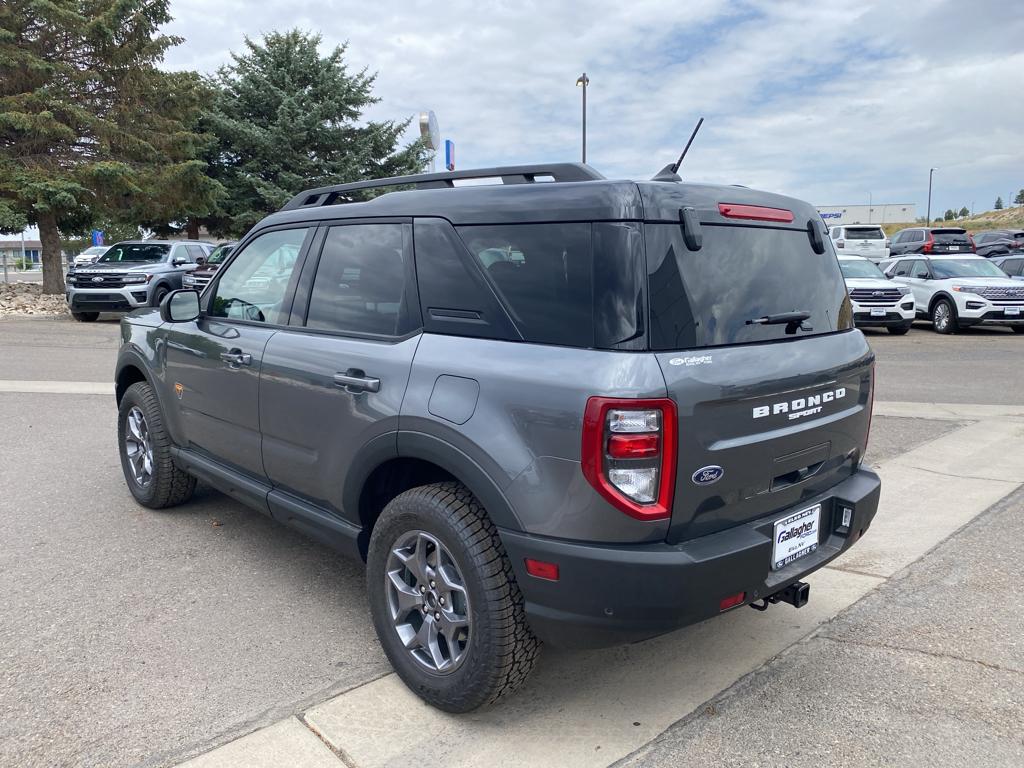 Vehicle image 22 of 25