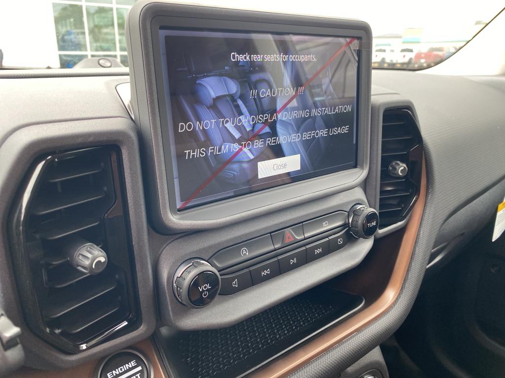 Vehicle image 8 of 25