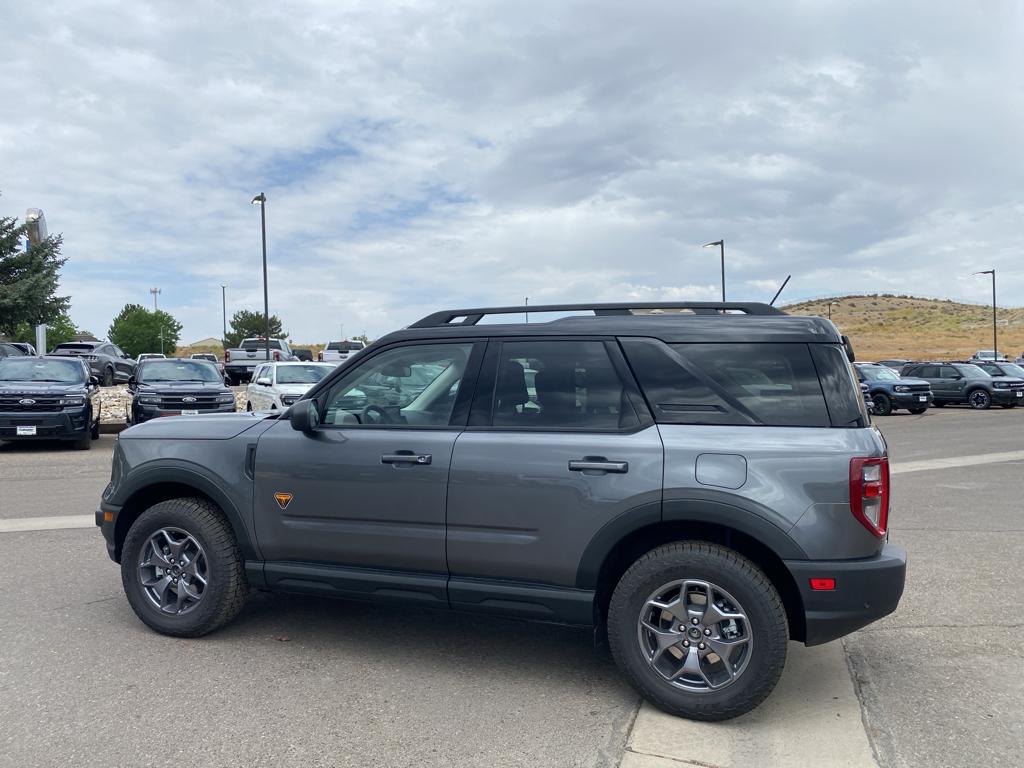 Vehicle image 24 of 25