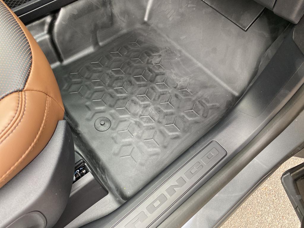 Vehicle image 11 of 25