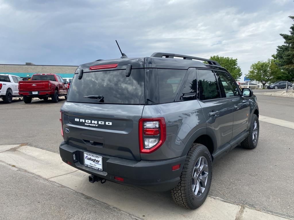 Vehicle image 19 of 25