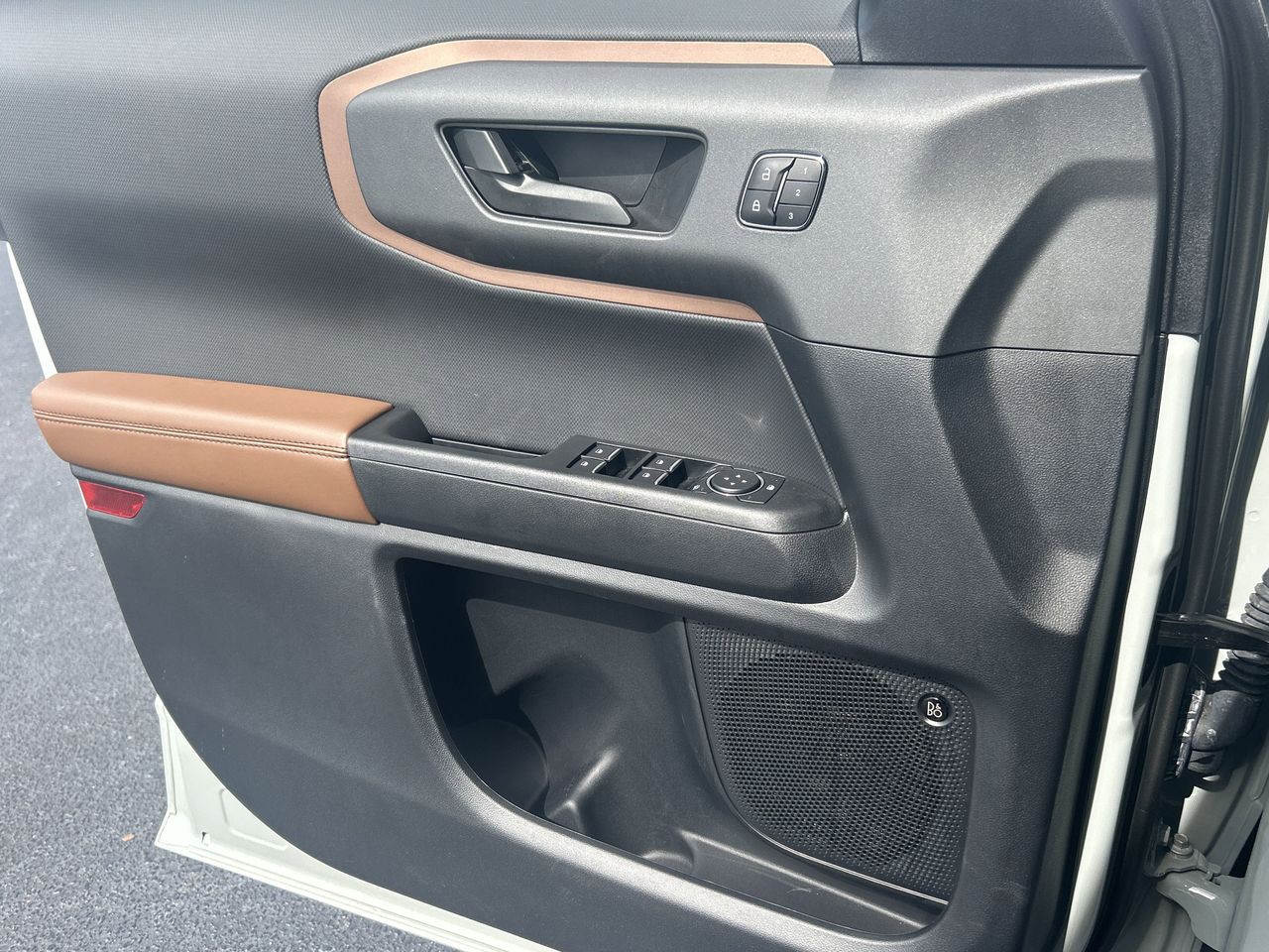 Vehicle image 20 of 40